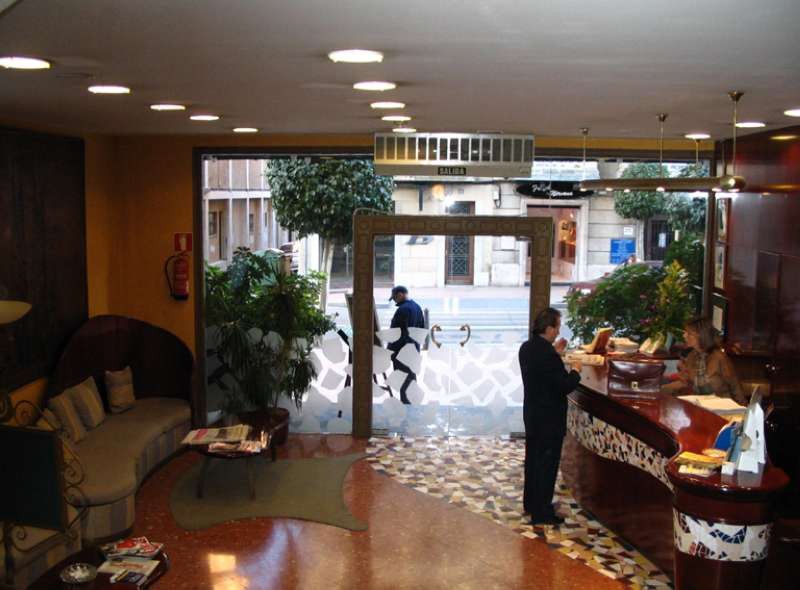 Hotel Gaudi Reus Ngoại thất bức ảnh