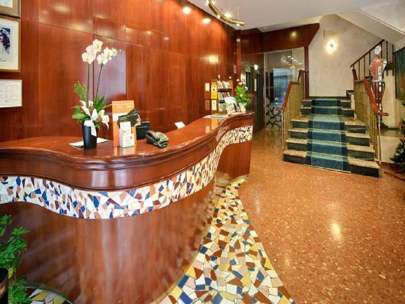 Hotel Gaudi Reus Ngoại thất bức ảnh